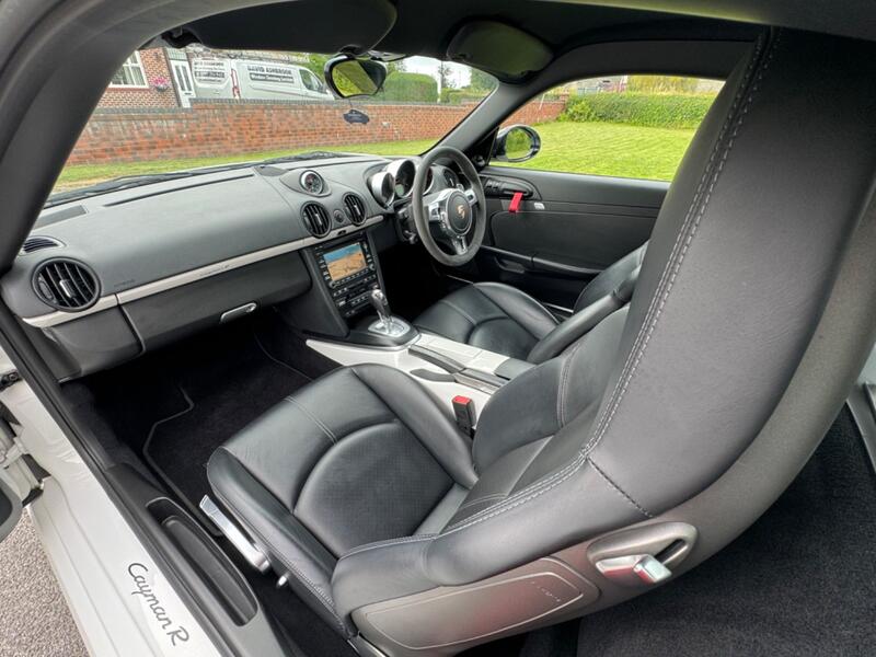 PORSCHE CAYMAN
