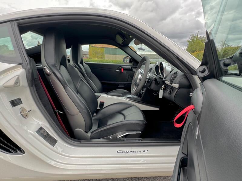 PORSCHE CAYMAN