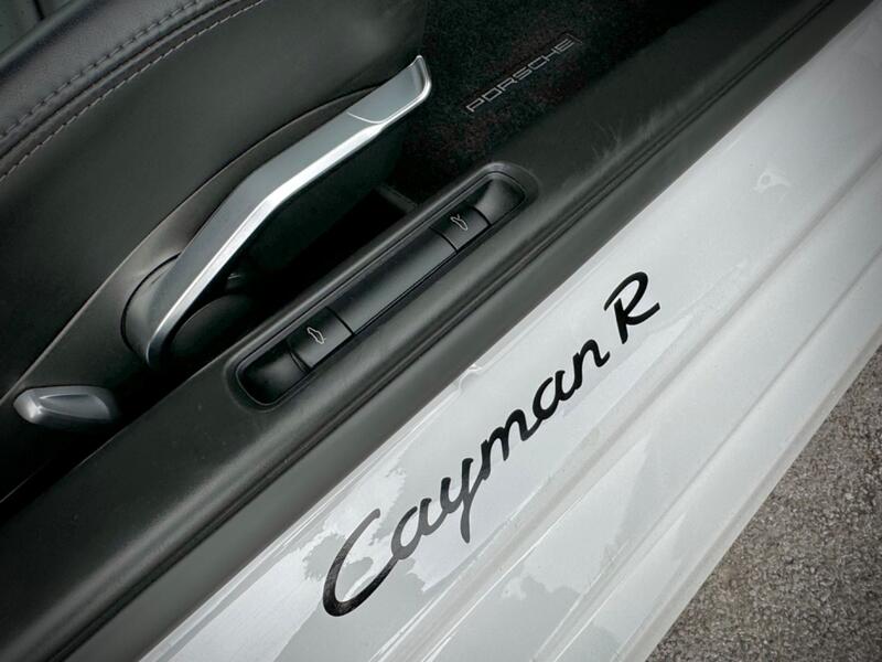 PORSCHE CAYMAN