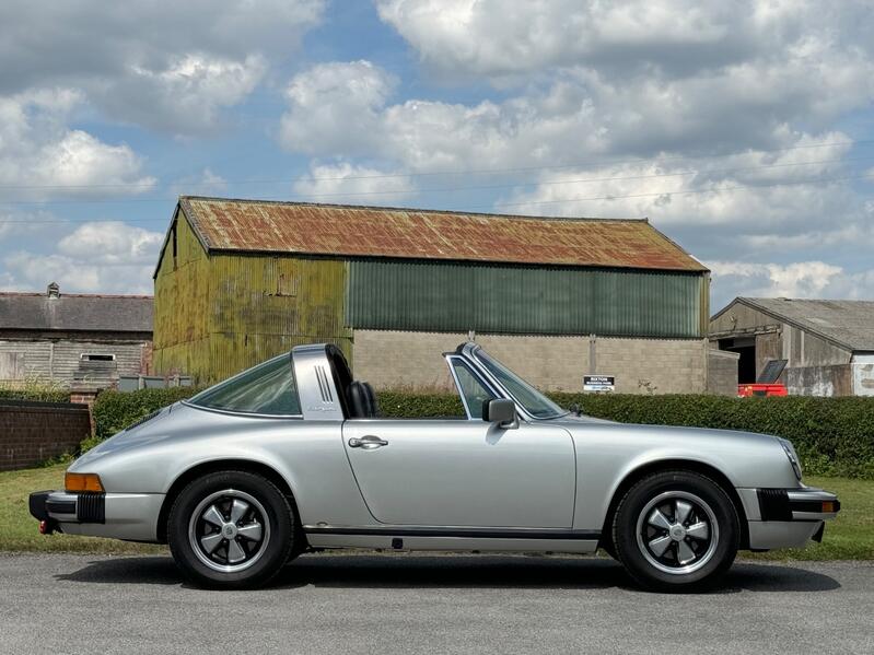 View PORSCHE 911 911S targa