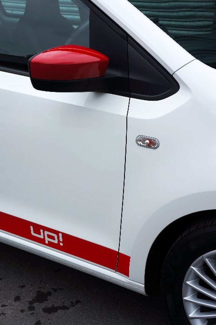 VOLKSWAGEN UP