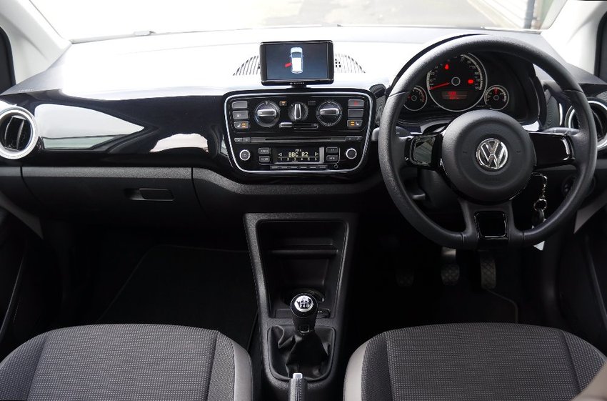 VOLKSWAGEN UP