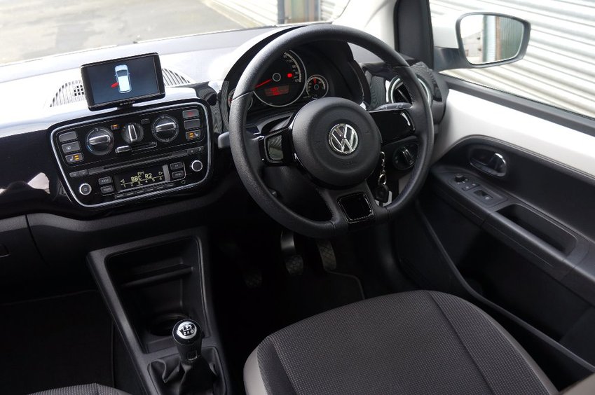 VOLKSWAGEN UP