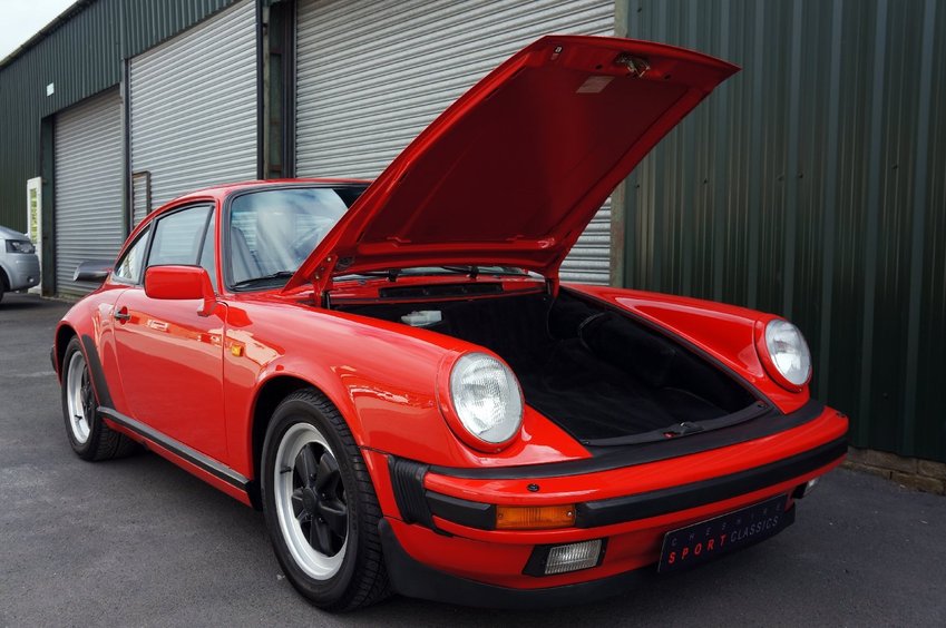 PORSCHE 911 CLASSIC