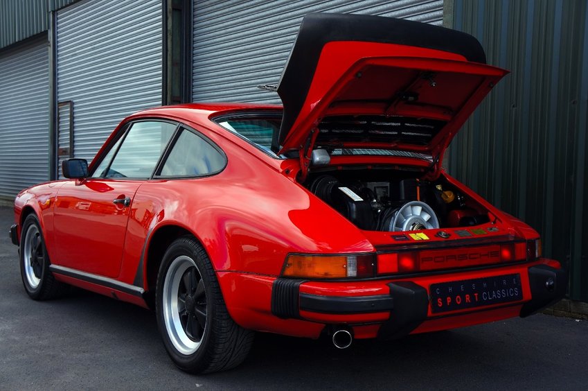 PORSCHE 911 CLASSIC