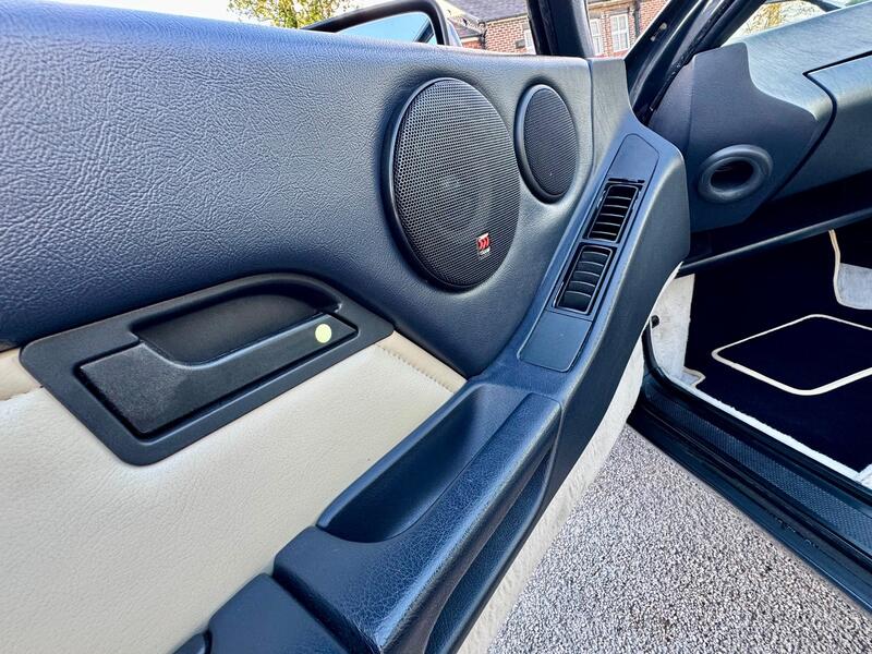 PORSCHE 928
