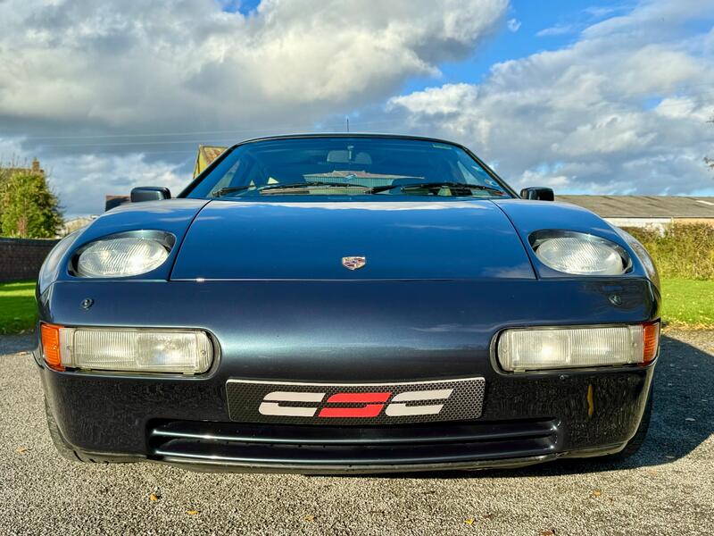 PORSCHE 928