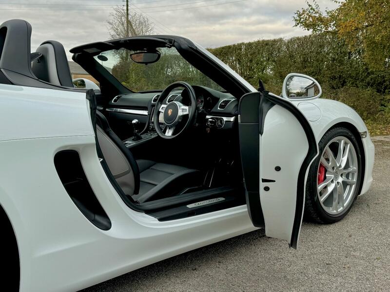 PORSCHE BOXSTER