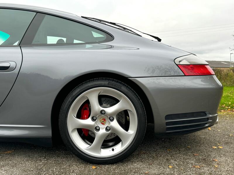 PORSCHE 911 MK 996