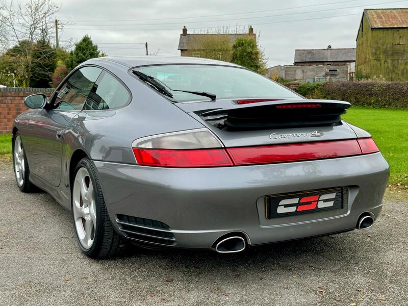 PORSCHE 911 MK 996