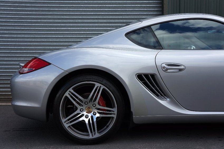 PORSCHE CAYMAN