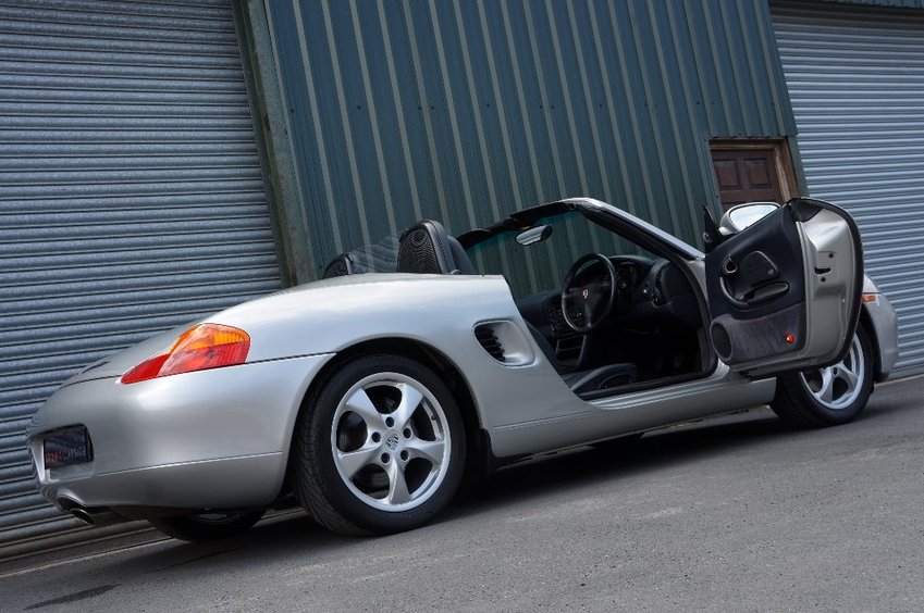 PORSCHE BOXSTER