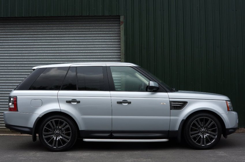 View LAND ROVER RANGE ROVER SPORT 3.0 TDV6 HSE