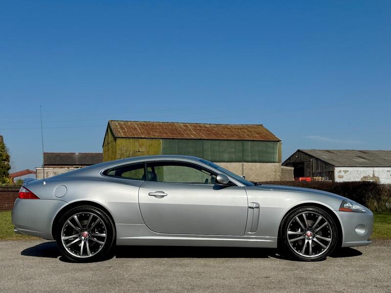 View JAGUAR XK 4.2 V8