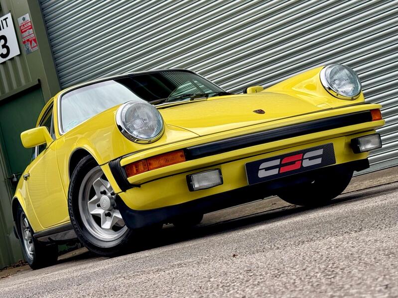 View PORSCHE 911 2.7 911S
