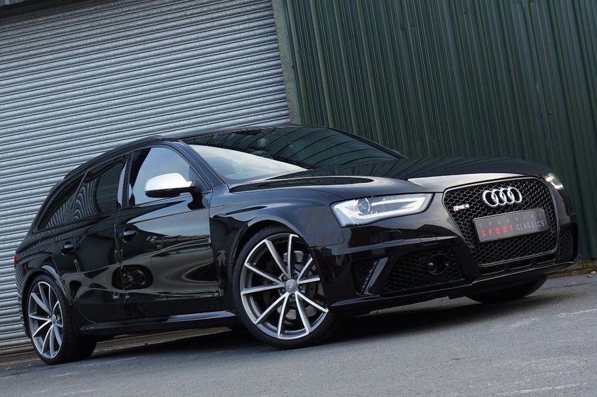 View AUDI A4 RS4 AVANT FSI QUATTRO