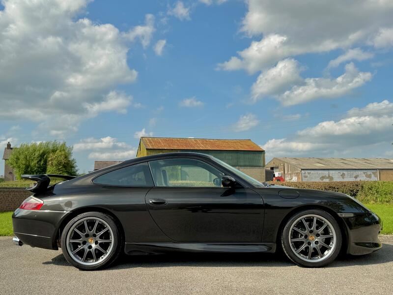 View PORSCHE 911 3.4 996 Carrera 2