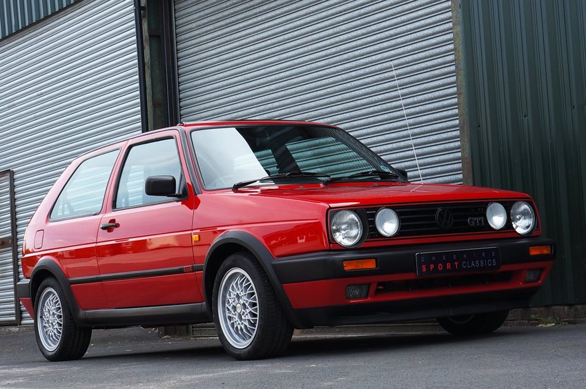 VOLKSWAGEN GOLF