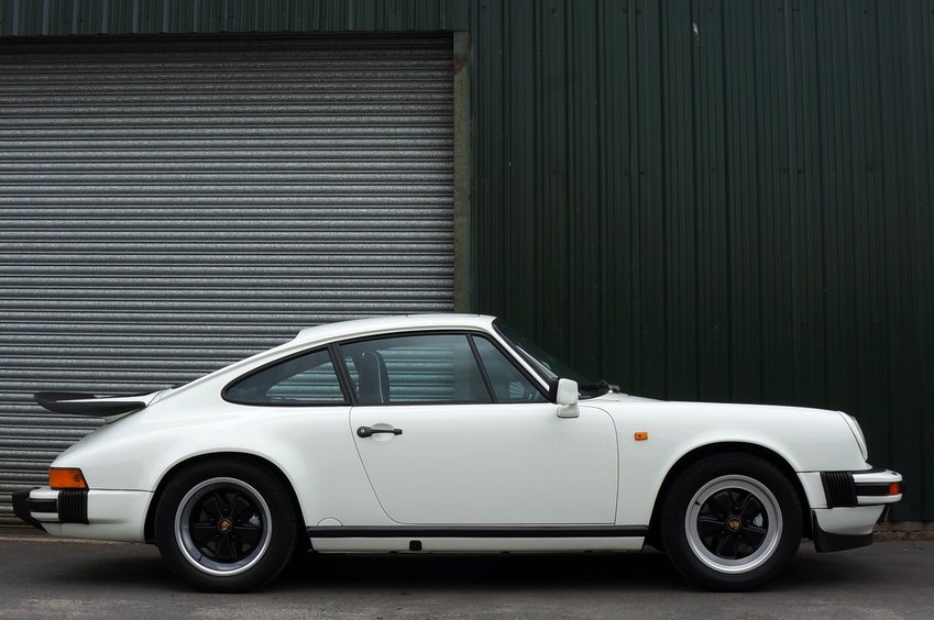 PORSCHE 911 CLASSIC