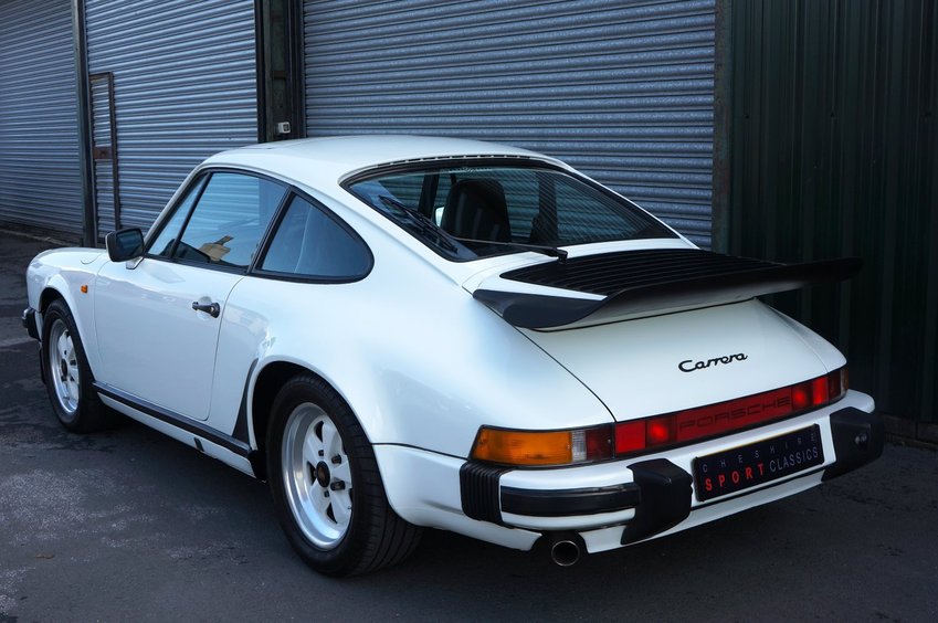 PORSCHE 911 CLASSIC