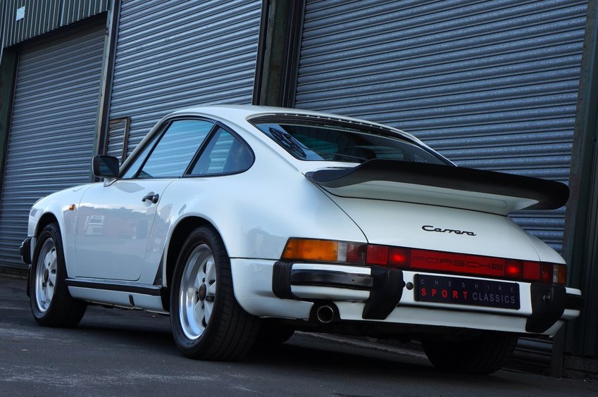 PORSCHE 911 CLASSIC