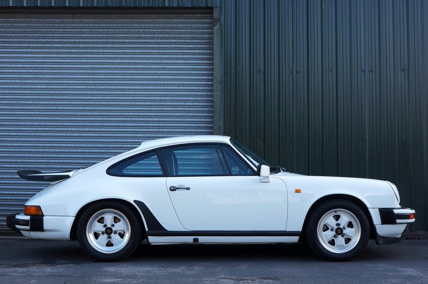 PORSCHE 911 CLASSIC