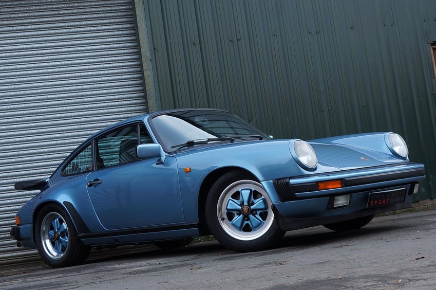 PORSCHE 911 CLASSIC