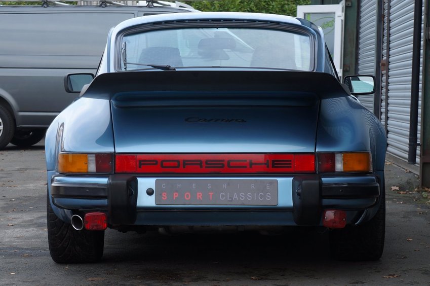 PORSCHE 911 CLASSIC