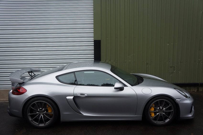 PORSCHE CAYMAN