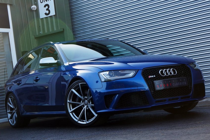 AUDI RS4