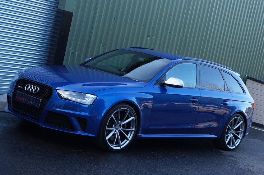 AUDI RS4