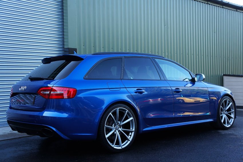 AUDI RS4