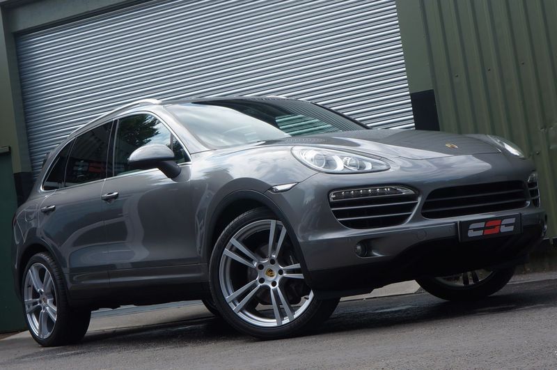 PORSCHE CAYENNE