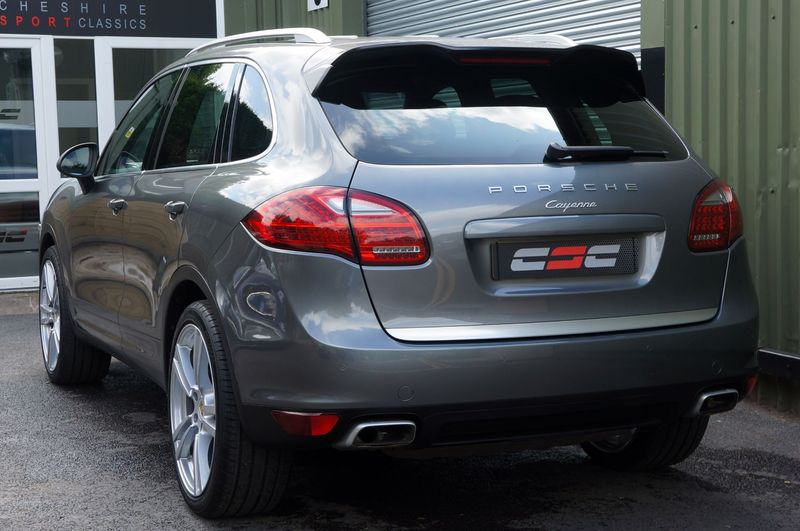 PORSCHE CAYENNE