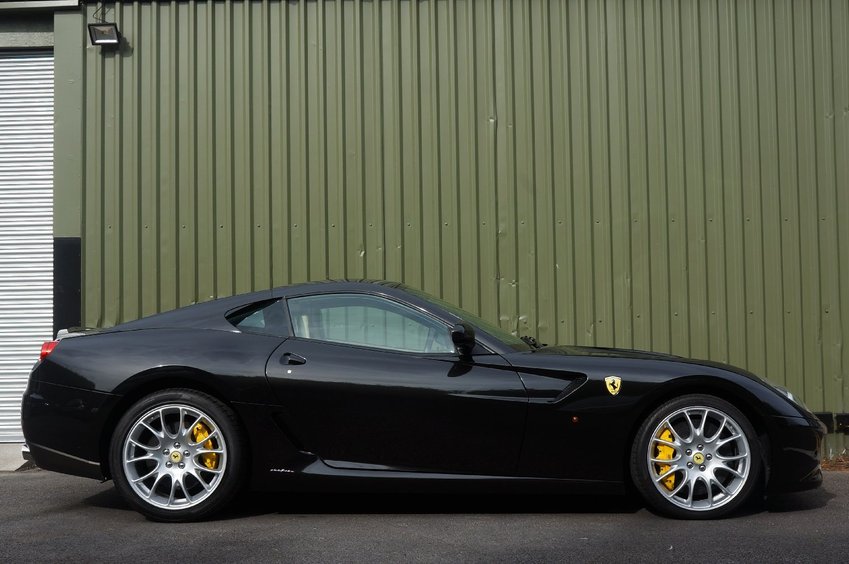 View FERRARI 599 V12 F1 Auto GTB Fiorano