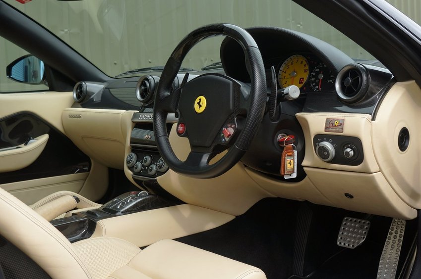 FERRARI 599