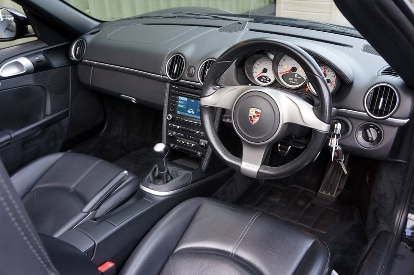PORSCHE BOXSTER