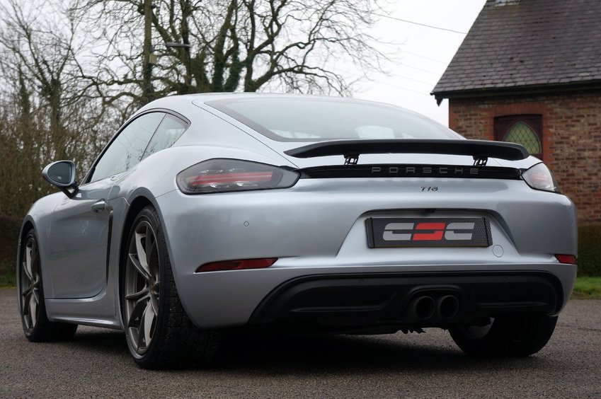 PORSCHE CAYMAN