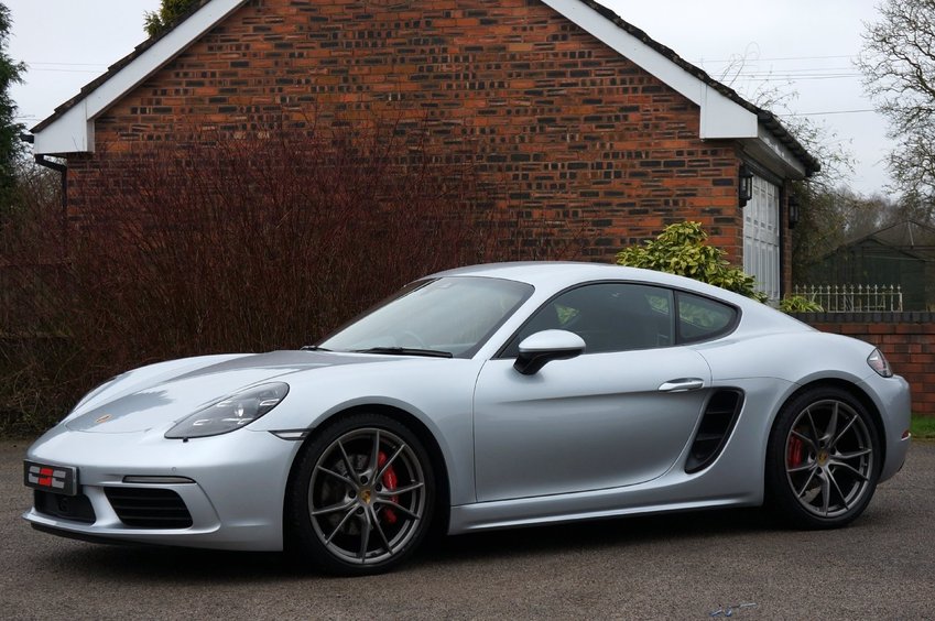 PORSCHE CAYMAN