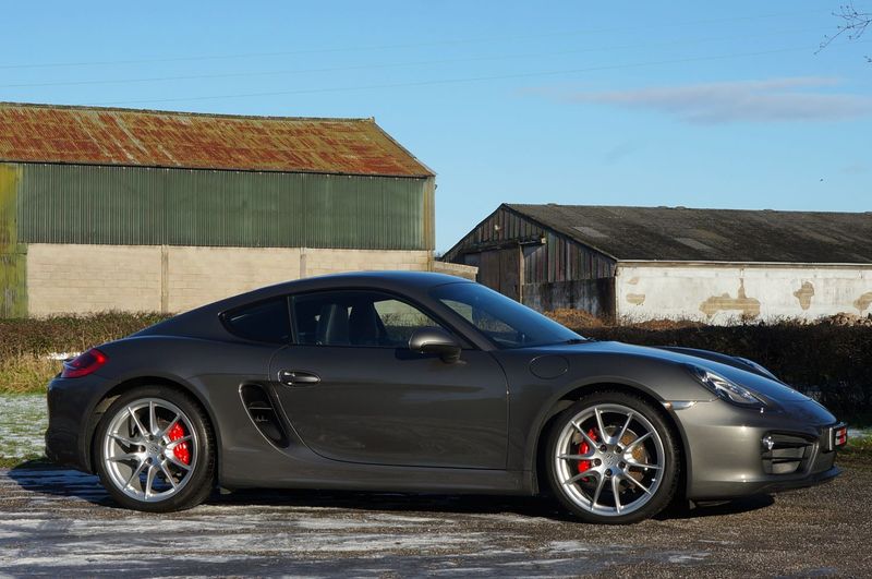 PORSCHE CAYMAN