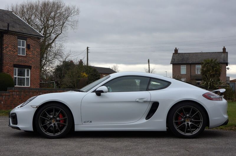 PORSCHE CAYMAN