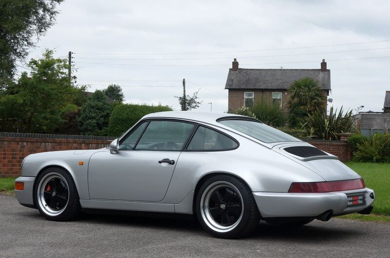 PORSCHE 911 CLASSIC