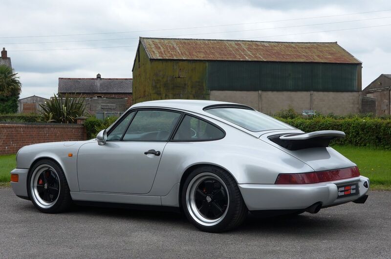 PORSCHE 911 CLASSIC