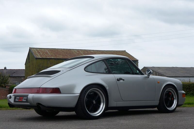 PORSCHE 911 CLASSIC