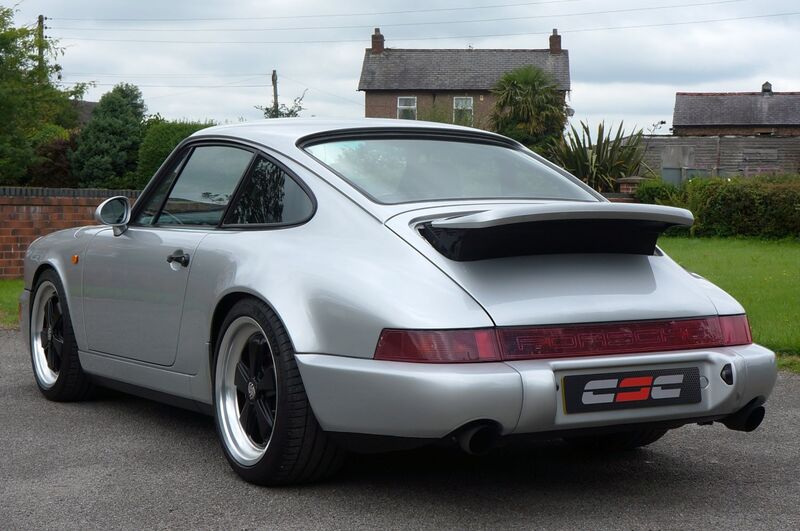 PORSCHE 911 CLASSIC