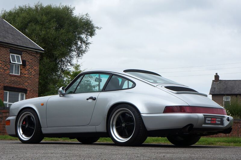 PORSCHE 911 CLASSIC