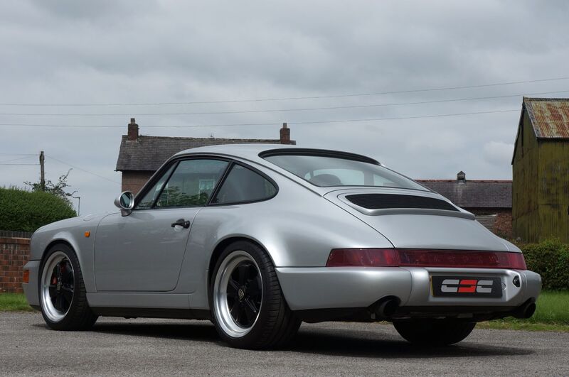 PORSCHE 911 CLASSIC