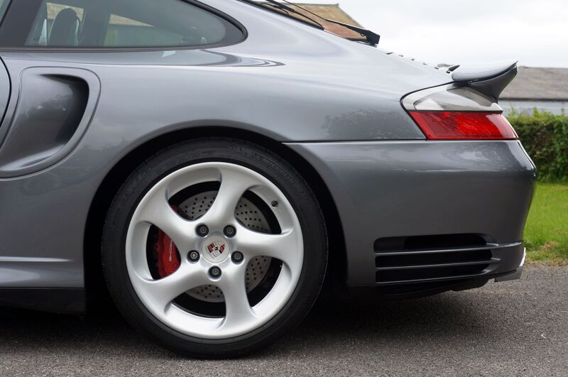 PORSCHE 911 MK 996