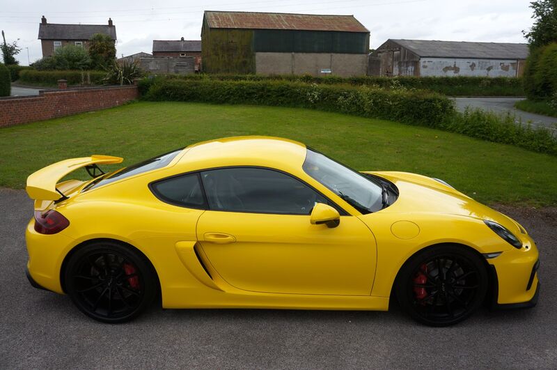 PORSCHE CAYMAN