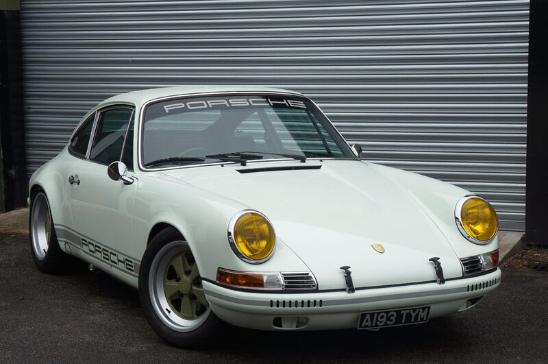 View PORSCHE 911 3.2 Coupe - Backdate